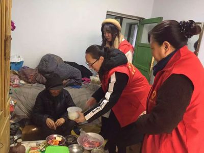 溫馨水餃，真情永恒——共青團青年志愿者為困難家庭送溫暖側記